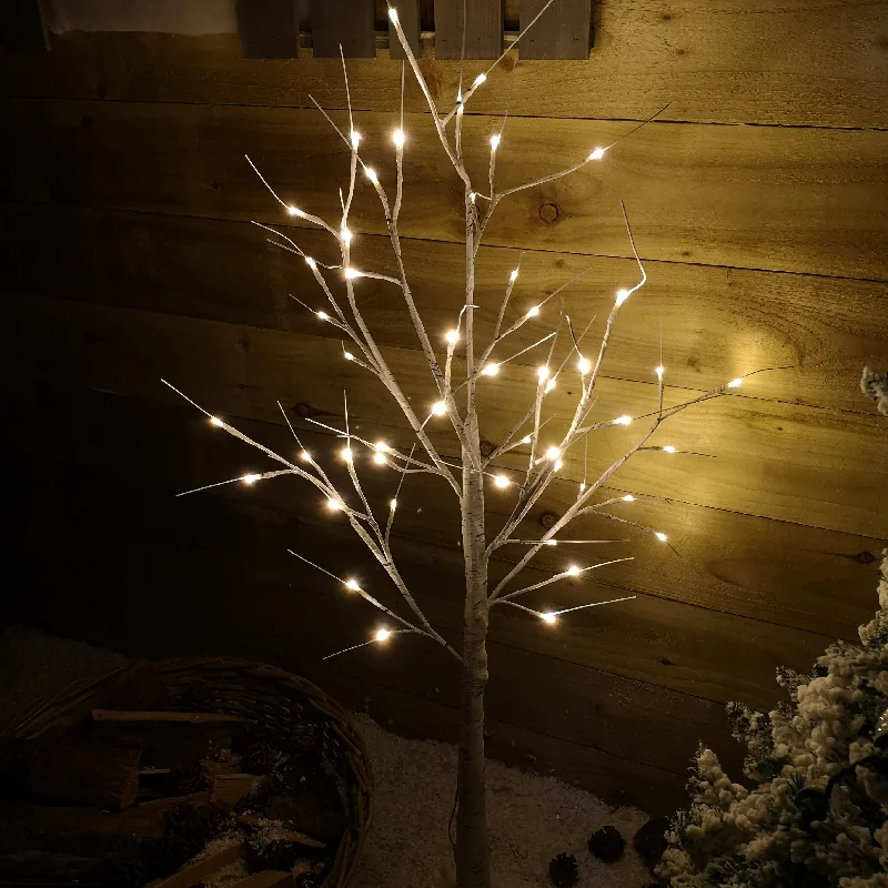 Christmas Glittering Snowy Roofs 1.2m (4ft) Indoor Outdoor Christmas Lit Birch Tree with 48 Warm White LEDs Christmas Glittering Snowy Roofs 1.2m (4ft) Indoor Outdoor Christmas Lit Birch Tree with 48 Warm White LEDs
