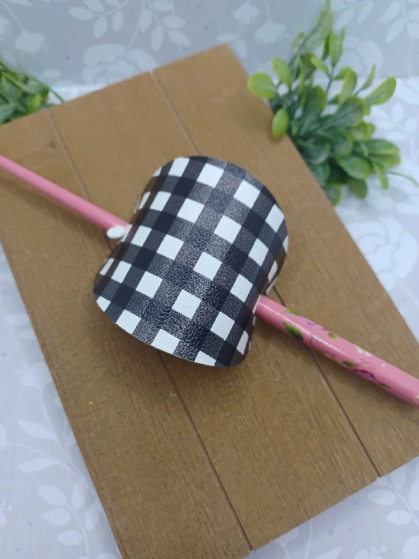 Christmas Festive Candle Arrangements Black & White Patterned Ponytail Accessory w/ Pink Hair Stick Christmas Festive Candle Arrangements Black & White Patterned Ponytail Accessory w/ Pink Hair Stick