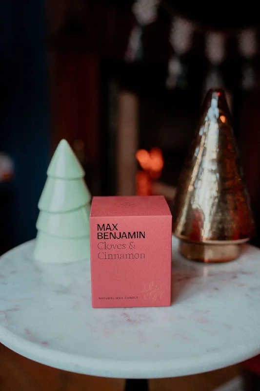 Christmas Enchanted Night Sky Cloves & Cinnamon Candle | Max Benjamin