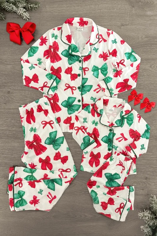 Christmas Festive Candle Arrangements Mom & Me - Red & Green Bow Pajamas