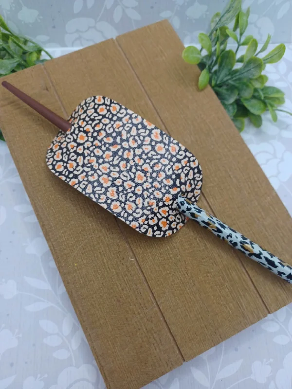 Christmas Glittery Star Decor Orange Leopard Ponytail Accessory w/ Brown Hair Stick