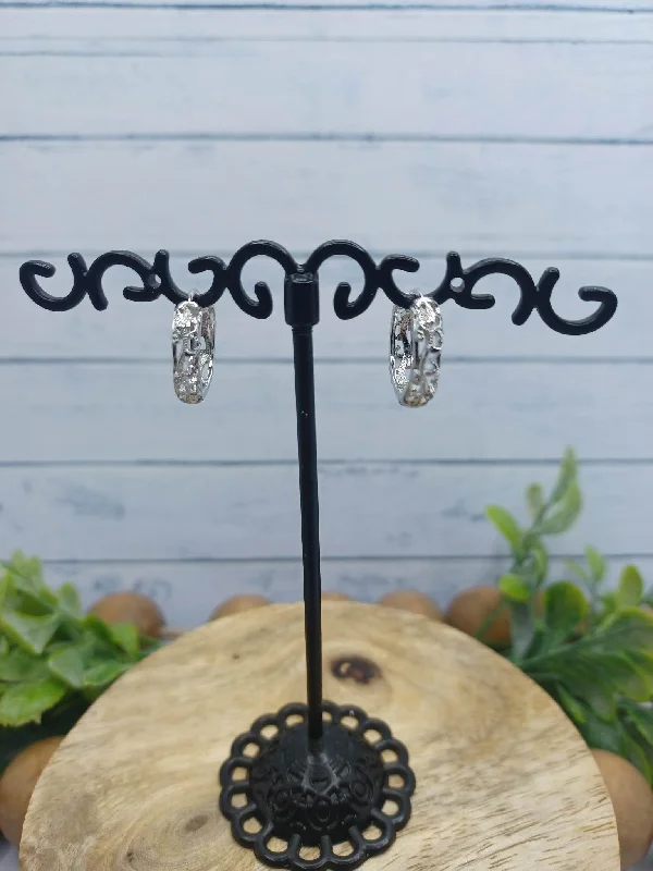 Christmas Centerpiece Silver Filigree Style Earrings