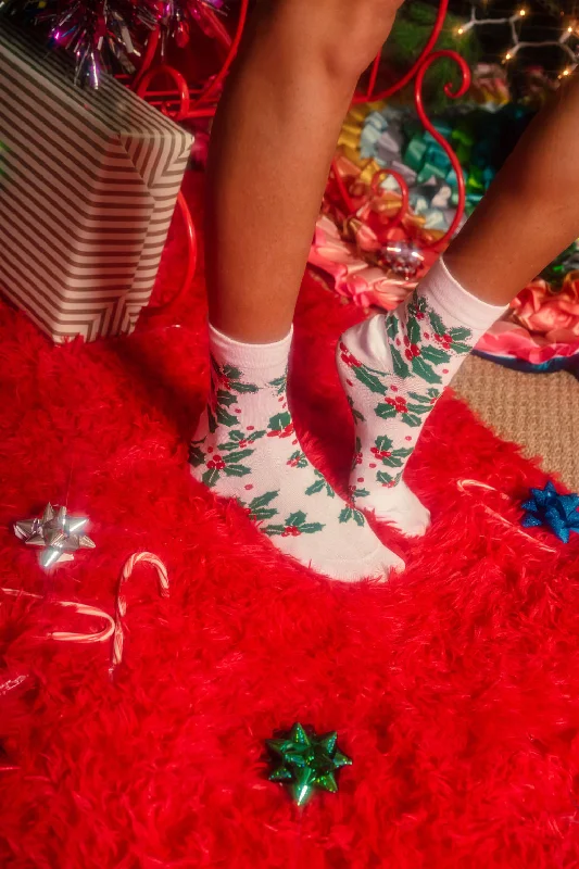 Christmas Dreamy Snowfall White Holly Socks