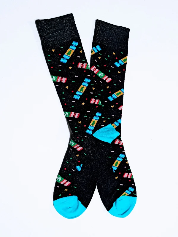 Christmas Classic Fireplace Setting Candy Pull Popper Holiday Crew Socks