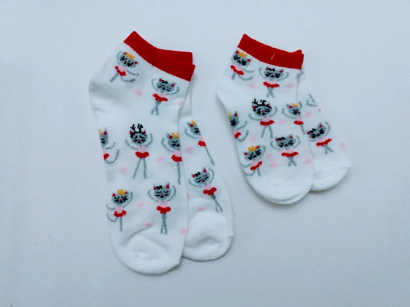 Christmas Festive Santa Hats Cat Ballerina Low Matching Crew Socks