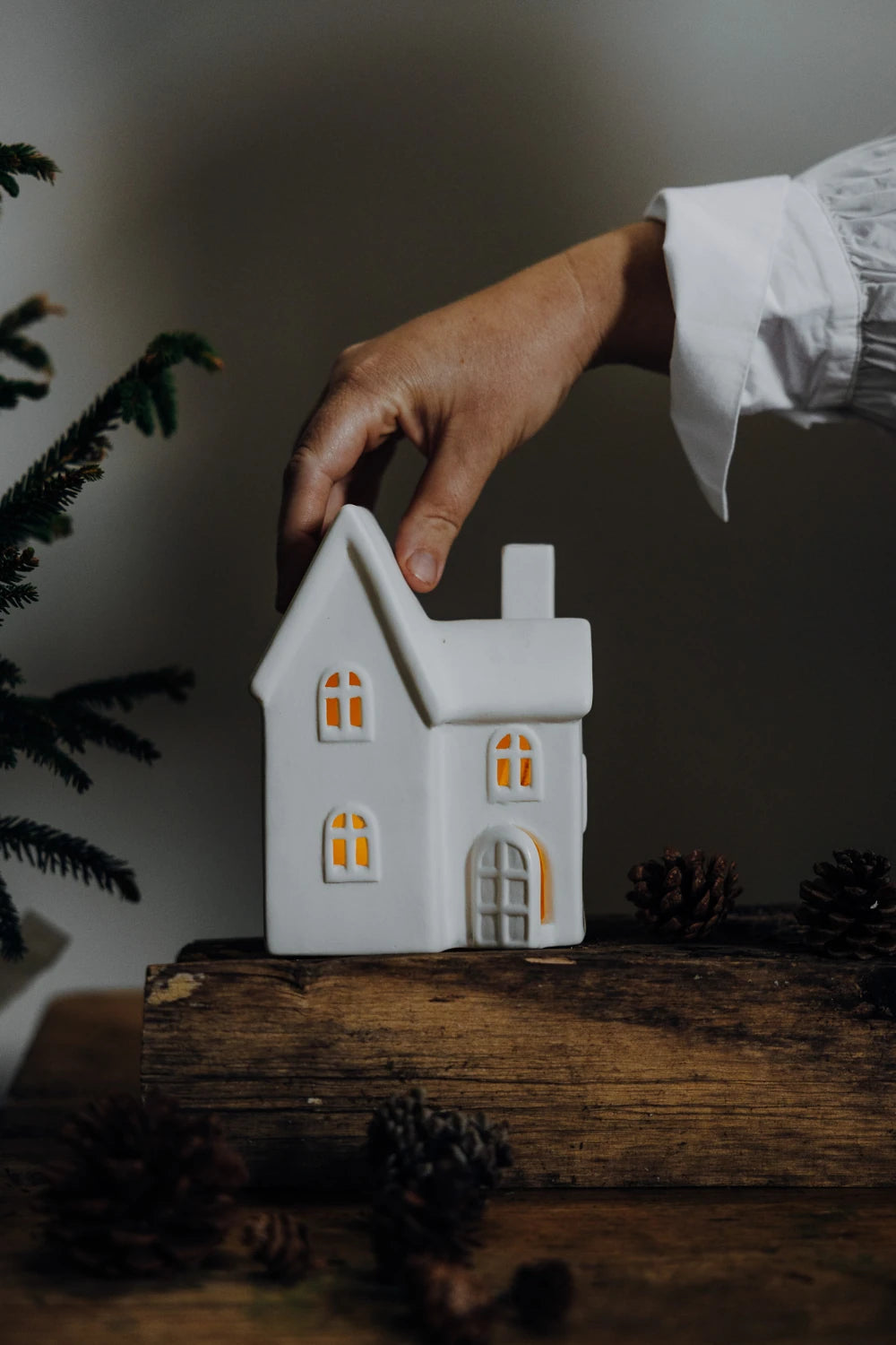 Christmas Nostalgic Festive Times Ceramic House | Byn #11 | White | by Storefactory